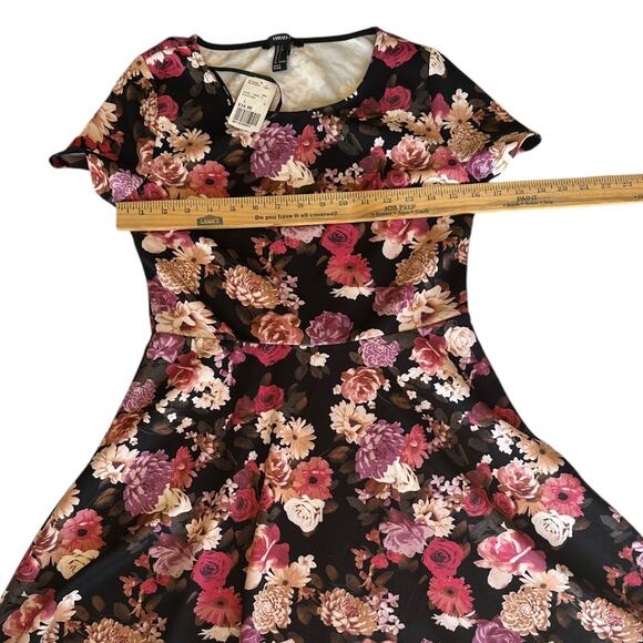 Women's Dress Bundle Size Medium - Picture 4 of 9